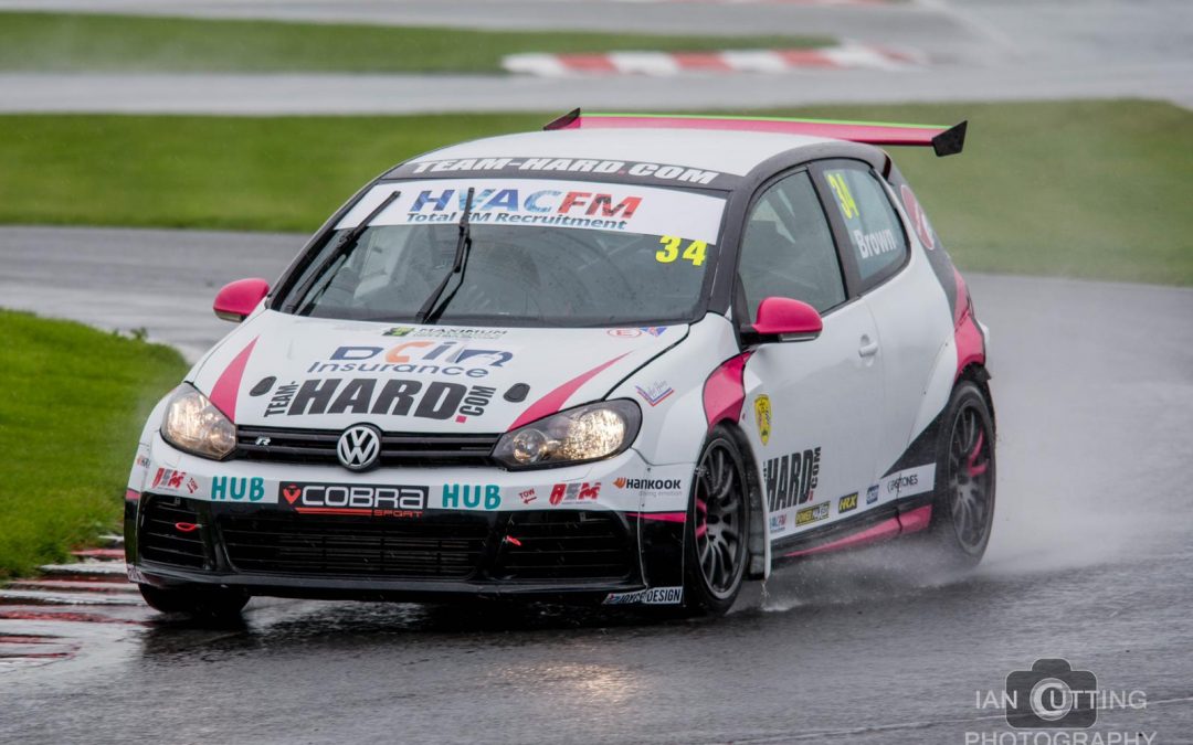Ollie takes debut VW Racing Cup podium at Oulton Park opener